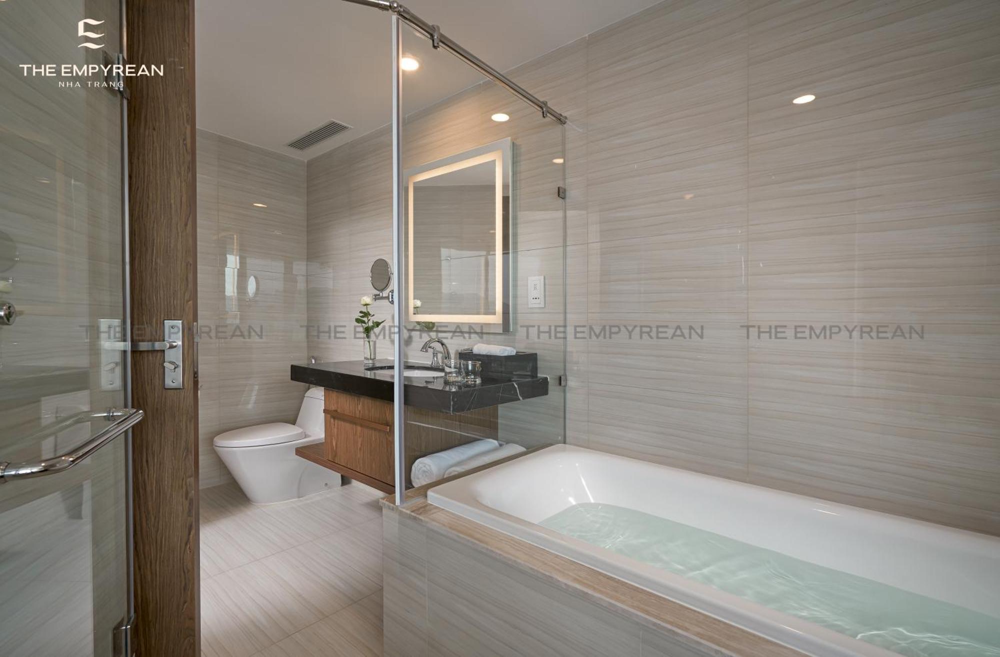 The Empyrean Nha Trang Hotell Rum bild