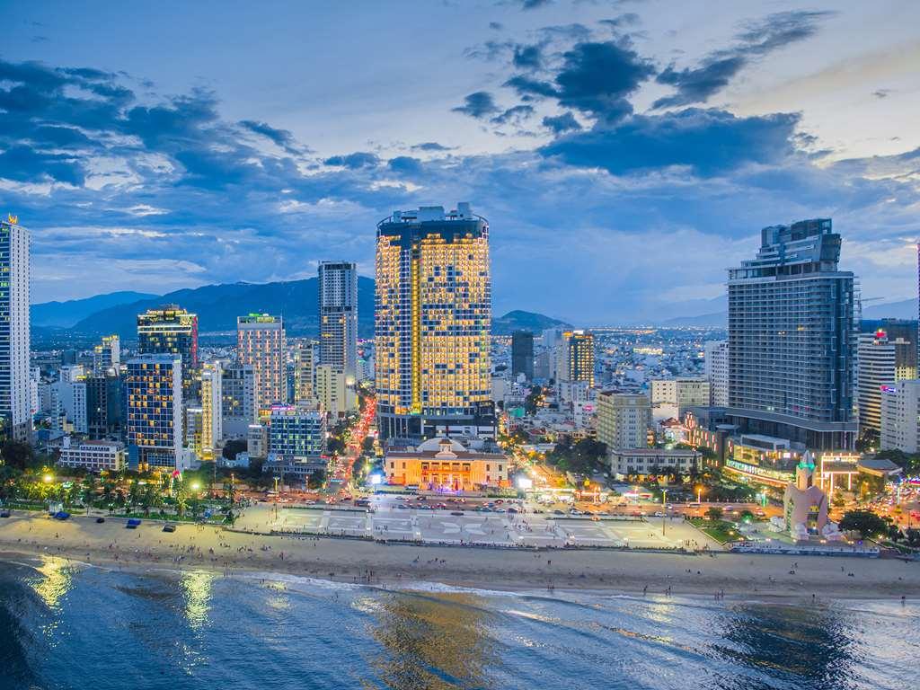 The Empyrean Nha Trang Hotell Exteriör bild